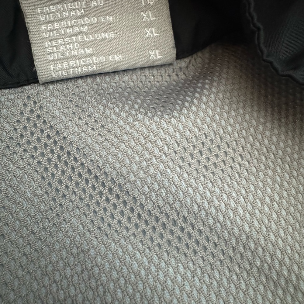 Columbia black windbreaker - Picture 5 of 8